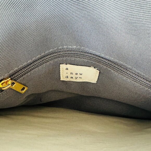 A New Day Crossbody Shoulder Bag Zip Top 9"x7" Faux Leather Gray Versatile Style - Picture 3 of 6